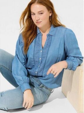 Torrid Chambray Button Up Shirt Size 2X Blue Long Sleeve New